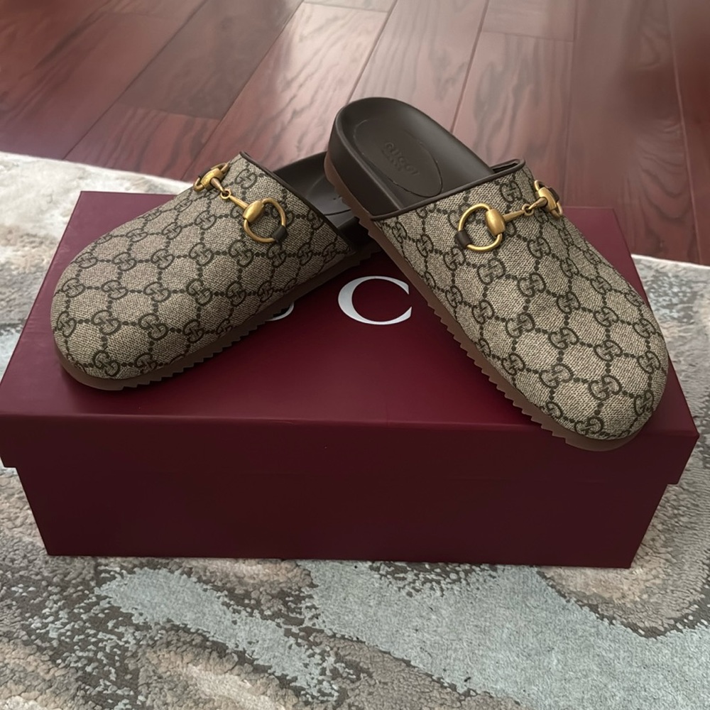 Gucci clog size 8